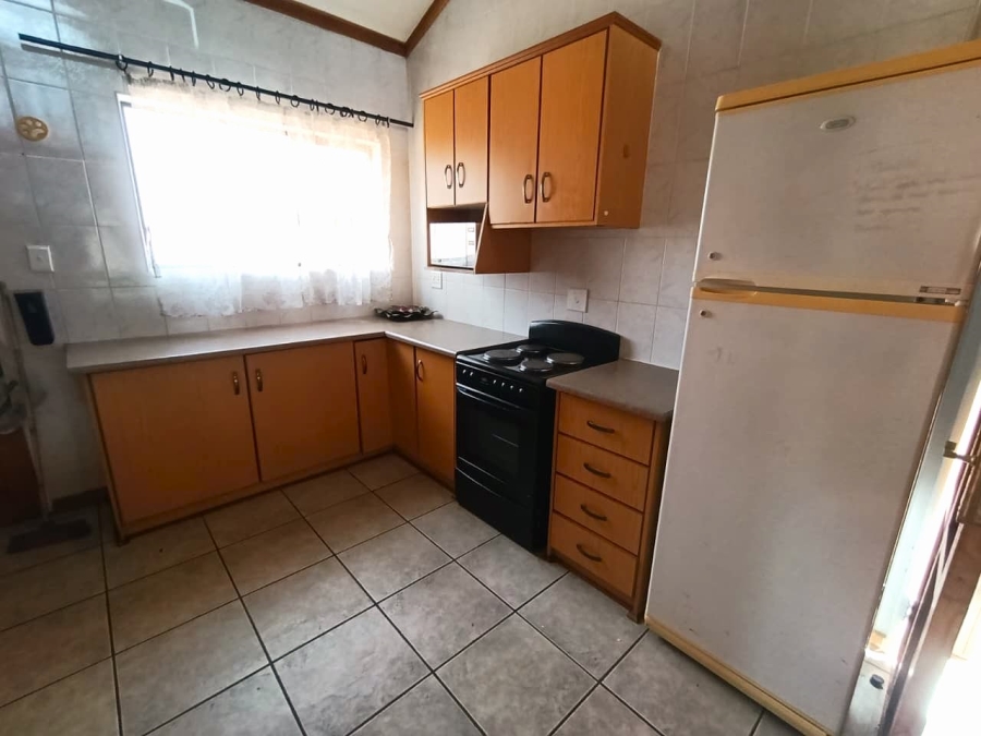 2 Bedroom Property for Sale in Langenhovenpark Free State